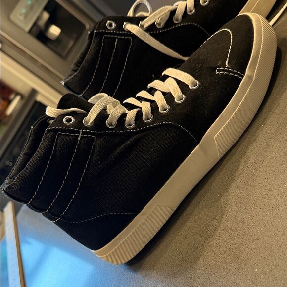 Sun + Stone Black and White high top sneakers women’s sz 8.5 - Picture 3 of 10